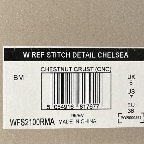 HUNTER Refined Stitch Detail Chelsea Boots - Picture 10 of 17